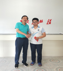 凯发K8国际化工总经理中秋助学，扶贫再助力